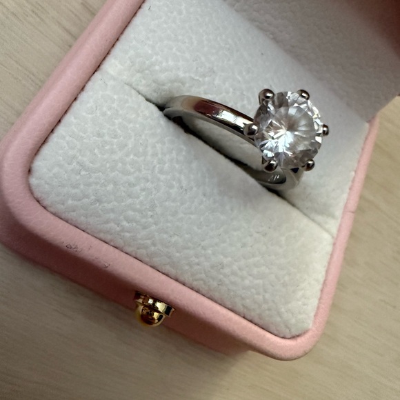 Silver Accented Solitaire Ring Perfect Vacation Ring - Picture 5 of 8